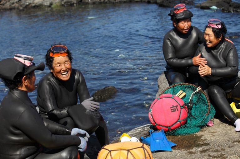 HAENYEO (해녀), mermaids of JEJU Island